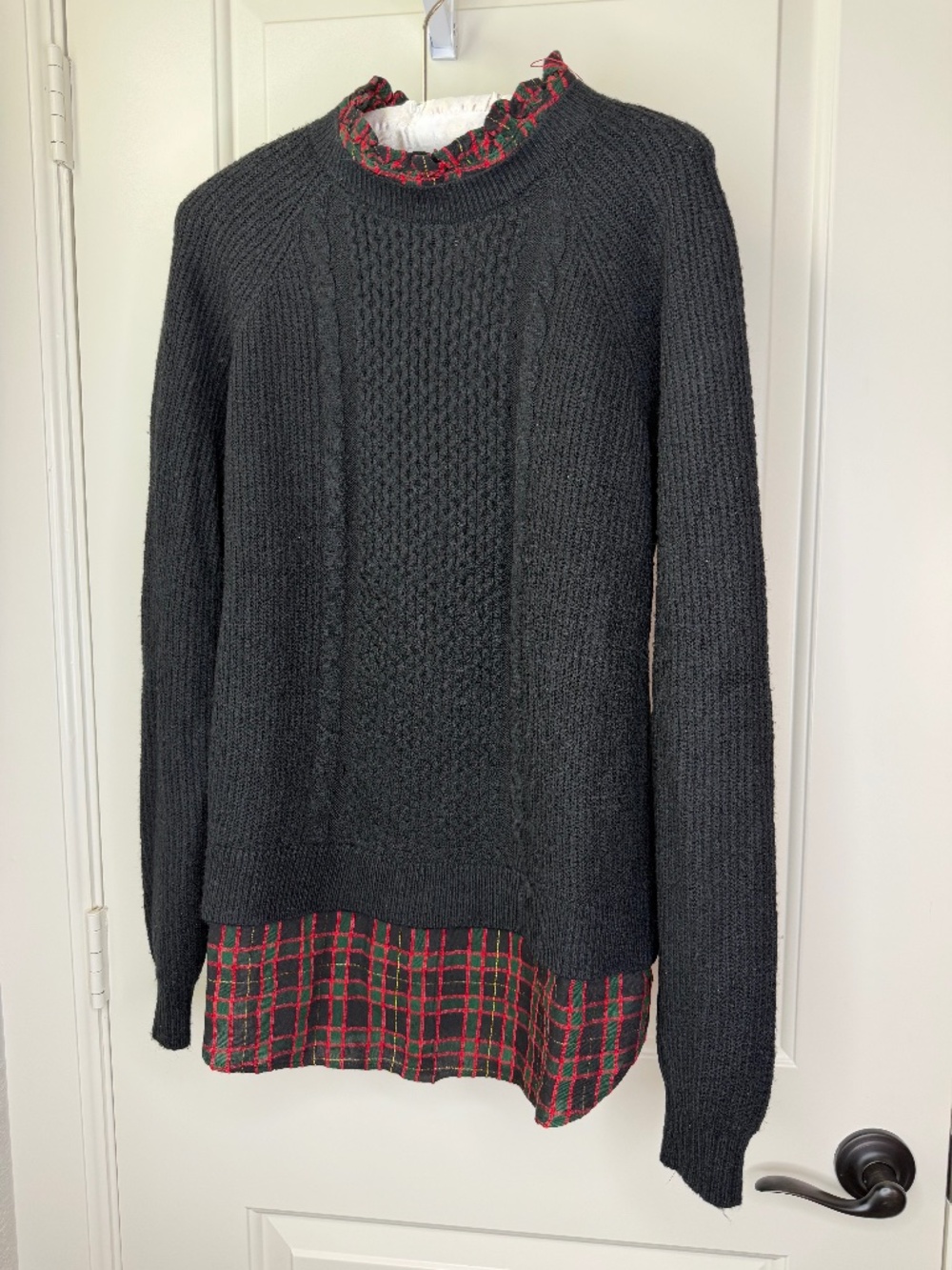 LOFT Black Cable Knit Sweater with‎ Plaid Ruffled Collar & Hem Size M